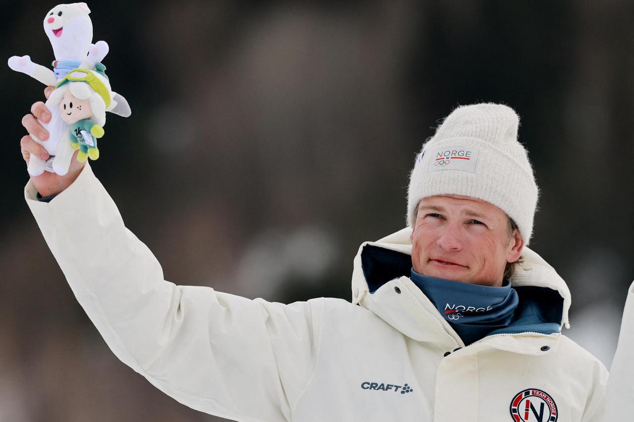 Cross-Country Skiing - Men's 50km Mass Start Classic