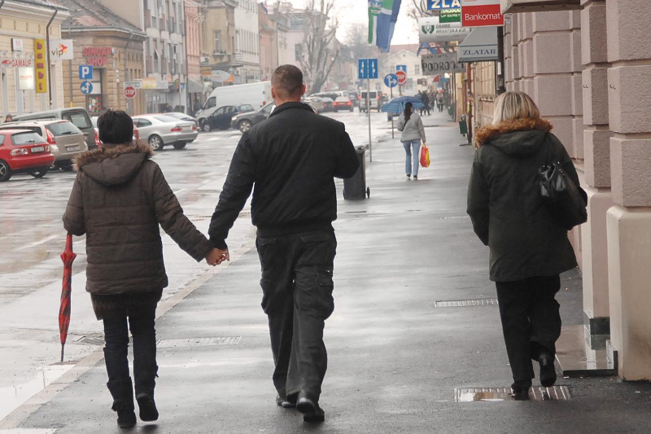 \'08.12.2010., Sisak - Vecina sisackih parova ne razmislja o predbracnim ugovorima. Photo:Nikola cutuk/PIXSELL\'