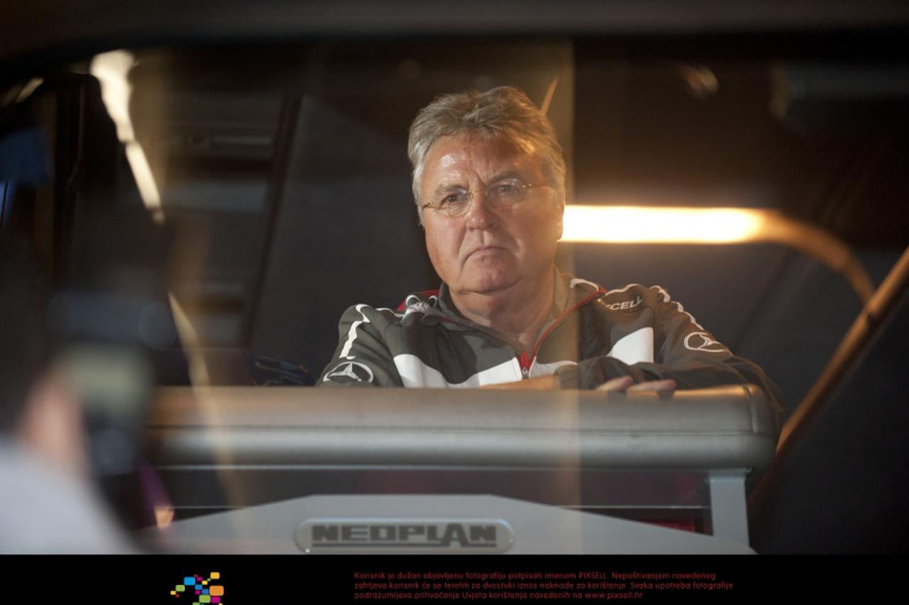 '13.11.2011., Zagreb -  Dolazak Turske reprezentacije u Zagrebacku zracnu luku. Guus Hiddink, izbornik Turske reprezentacije. Photo: Daniel Kasap/PIXSELL'