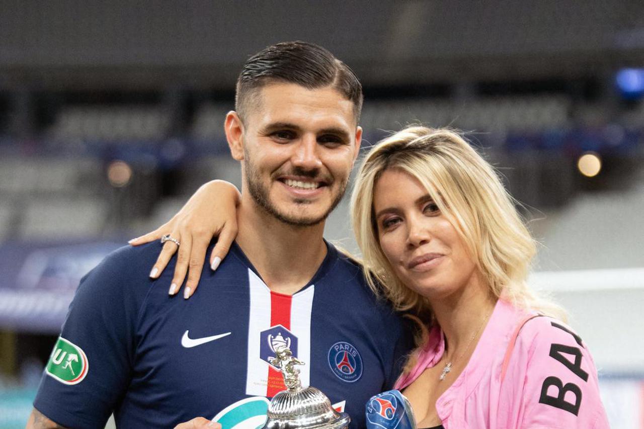 Mauro Icardi And Wanda Nara Love Saga On Social Networks