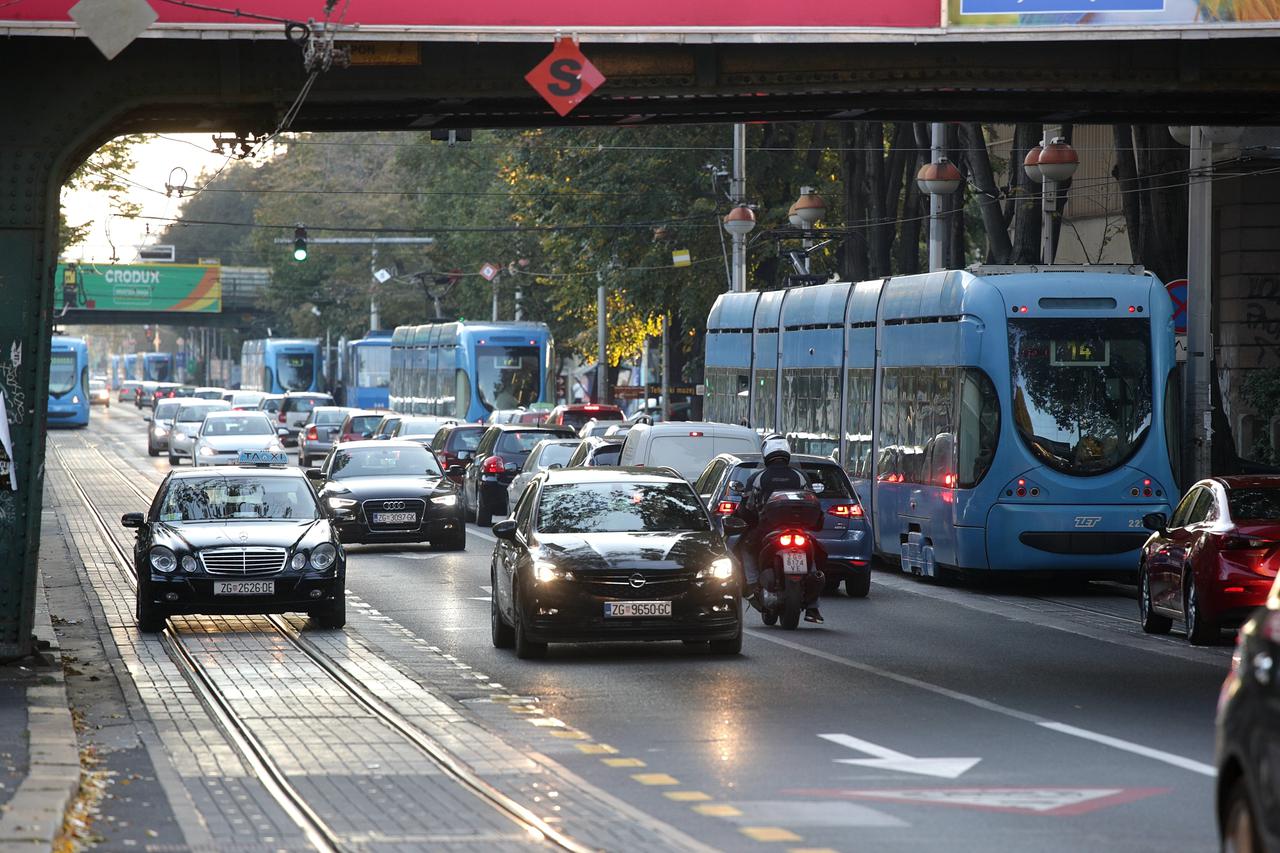 Zagreb: Zbog nestanka struje obustavljen tramvajski promet u centru grada