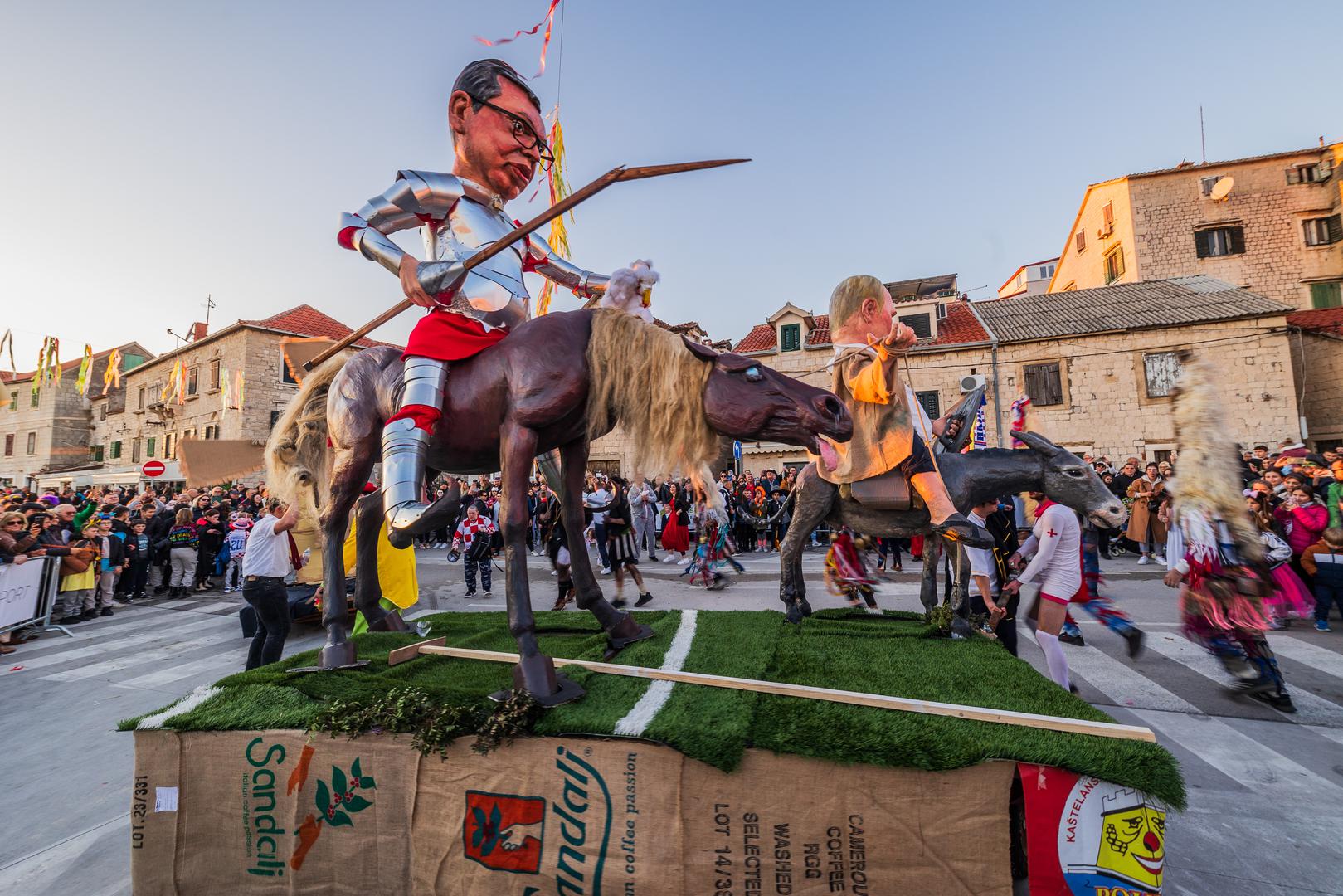 13.02.2024., Kastel Stari - Na pokladni utorak Krnjevalska Udruga 'Poklade' odrzala je 211. Krnjeval u kojem su krnjo bili Aleksandar Vucic i Vladimir Putin. Photo: Zvonimir Barisin/PIXSELL