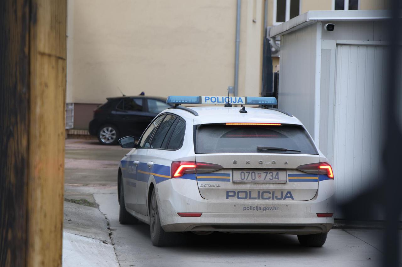 Osijek: Dovođenje gradonačelnika Nove Gradiške Vinka Grgića u prostorije USKOK-a