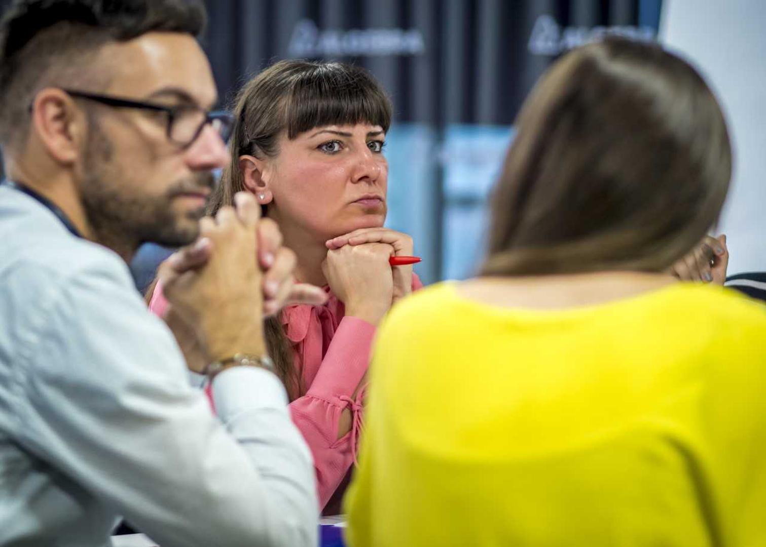 Praktičan pristup učenju, sa stvarnim temama u opuštenom okruženju