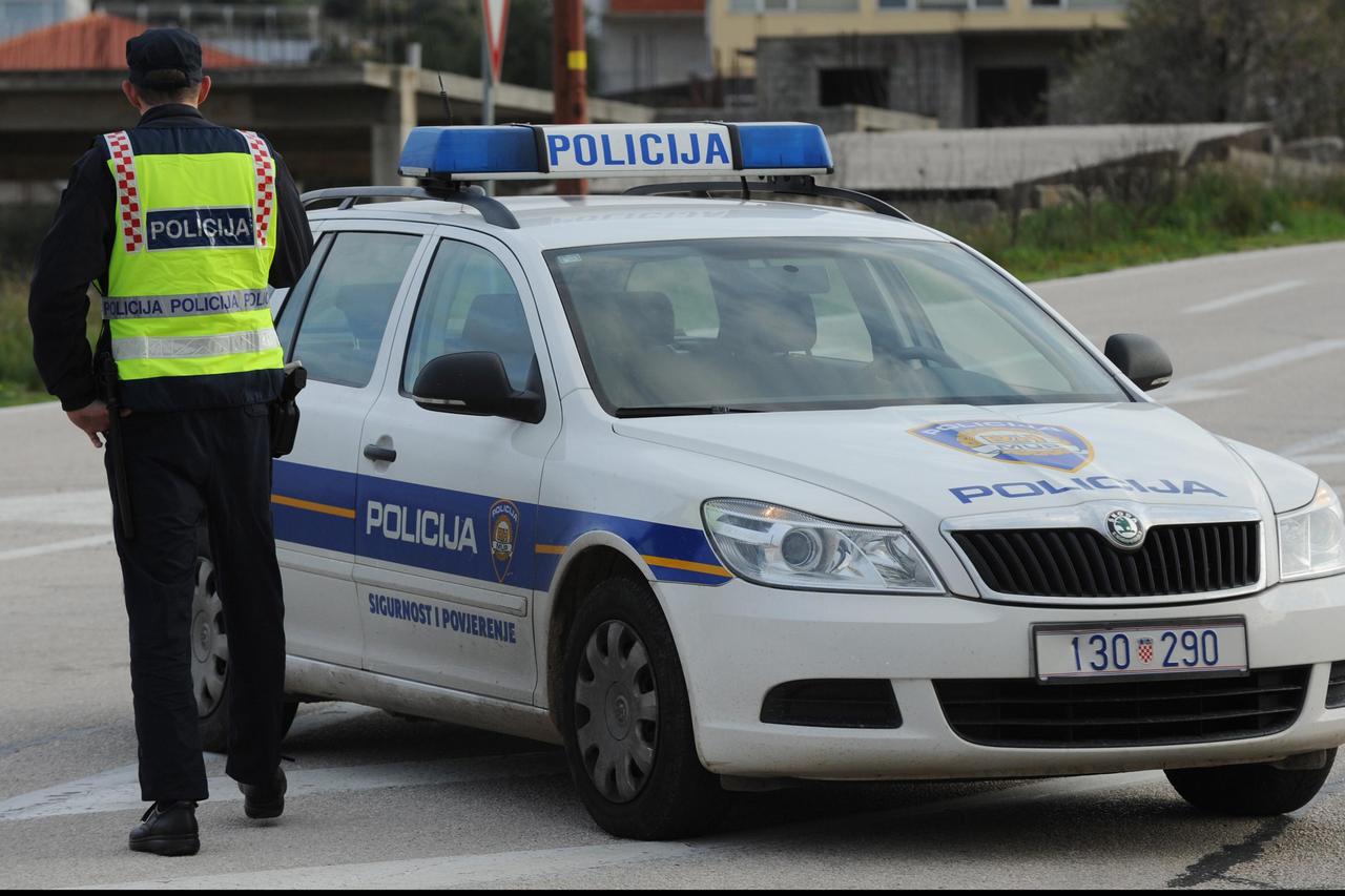 policija