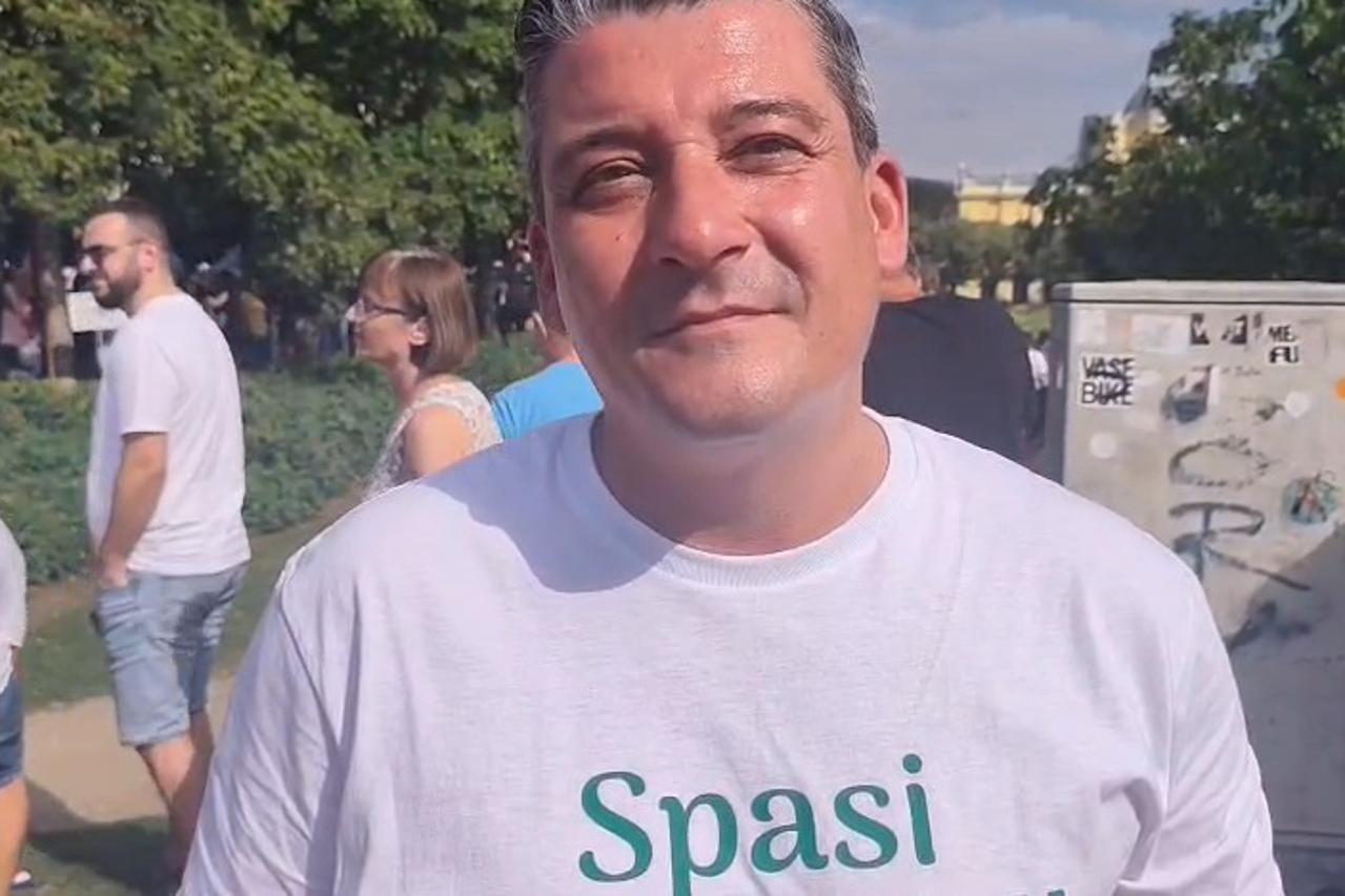 Gradonačelnik Otočca Goran Bukovac došao u Zagreb na prosvjed građanske inicijative "Gospić je naš dom"