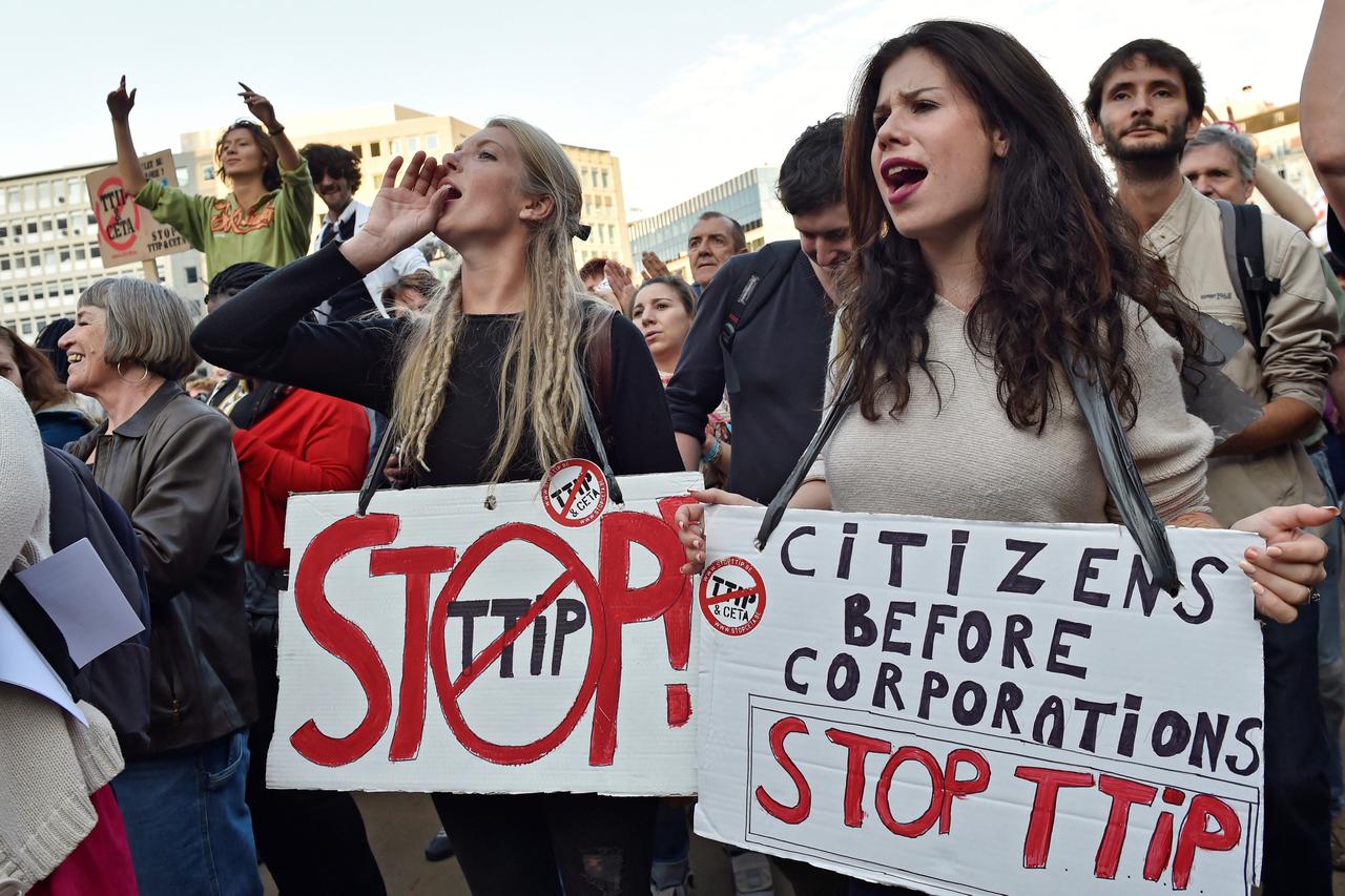Dok po Europi na ulici protiv TTIP-a i CETA-e protestiraju deseci tisuća ljudi, kod nas nijedan grad nije potpisao Barcelonsku deklaraciju