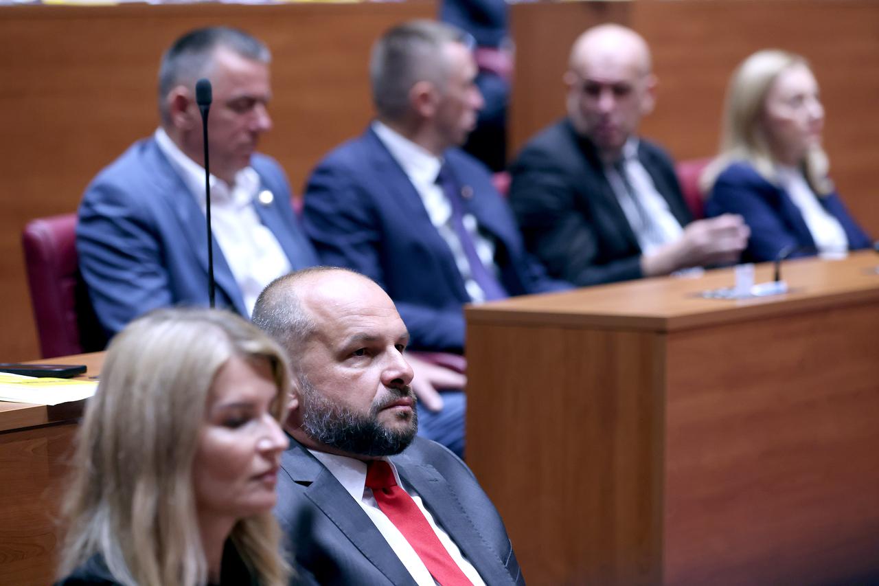 Zagreb: Počela 11. izvanredna sjednica Hrvatskoga sabora