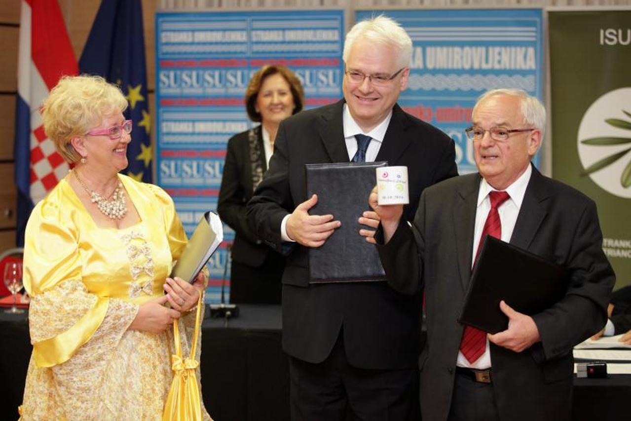 Predstavnici stranaka umirovljenika dali potporu Ivi Josipoviću 