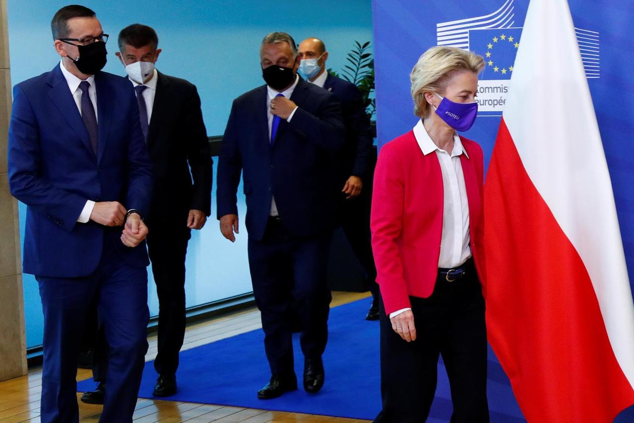 Čelnica Europske komisije Ursula von der Leyen i lideri Poljske i Mađarske Morawiecki i Orbán