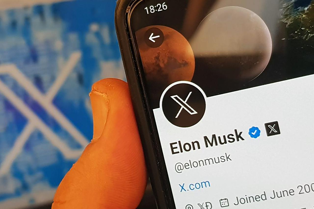 Twitter Unveils New "X" Logo as Part of Elon Musk's Rebrand
