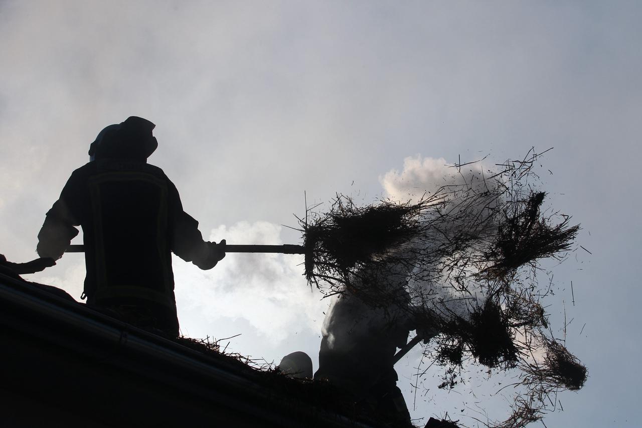 Vatrogasci gase ožar u savica šanci