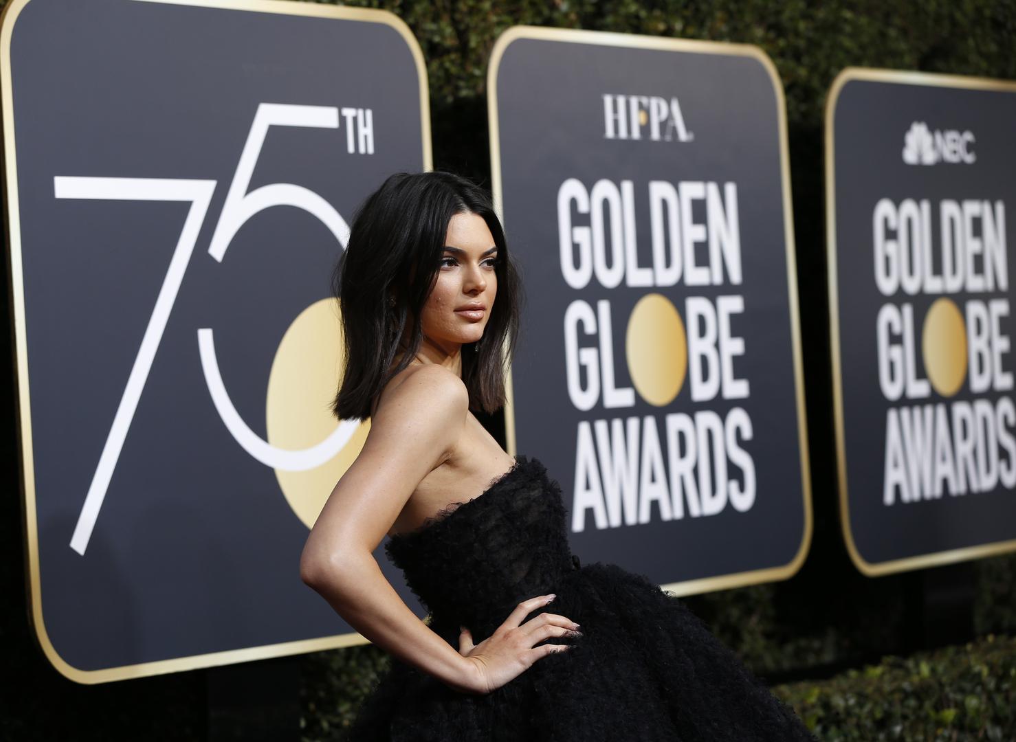 Ubrzo su društvenim mrežama počele kružiti šale na njen račun i svi su se raspisali kako je možda mlada manekenka mislila kako je nominirana za reklamu za Pepsi. 