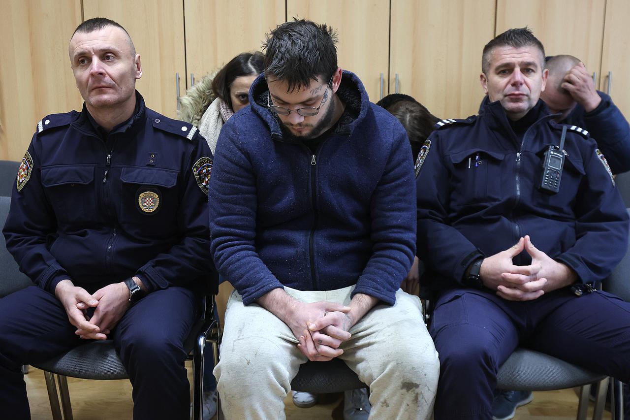 Zagreb: Dvojica mladića napala starijeg čovjeka, opljačkali ga i bejzbol palicom razbili auto