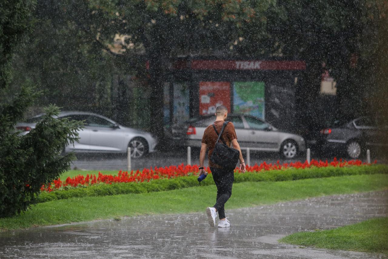 Snažan pljusak u Zagrebu