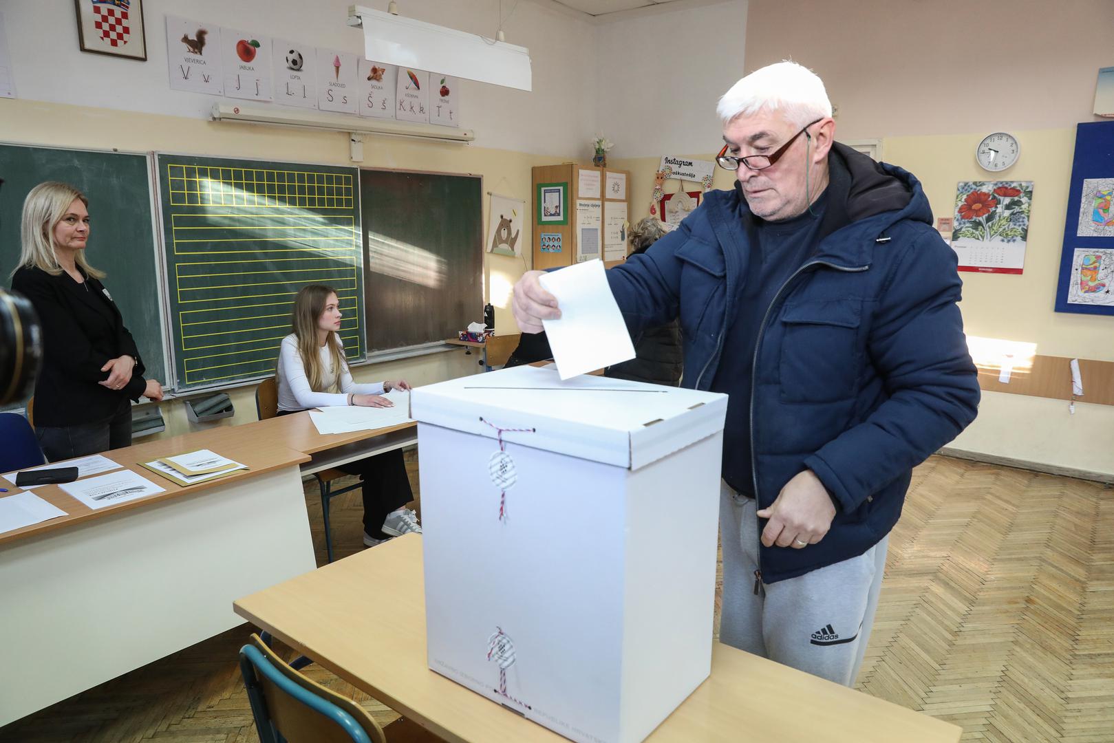 29.12.2024., Zagreb - Gradjani Republike Hrvatske izasli na glasovanje za izbor predsjednika RH. Photo: Robert Anic/PIXSELL