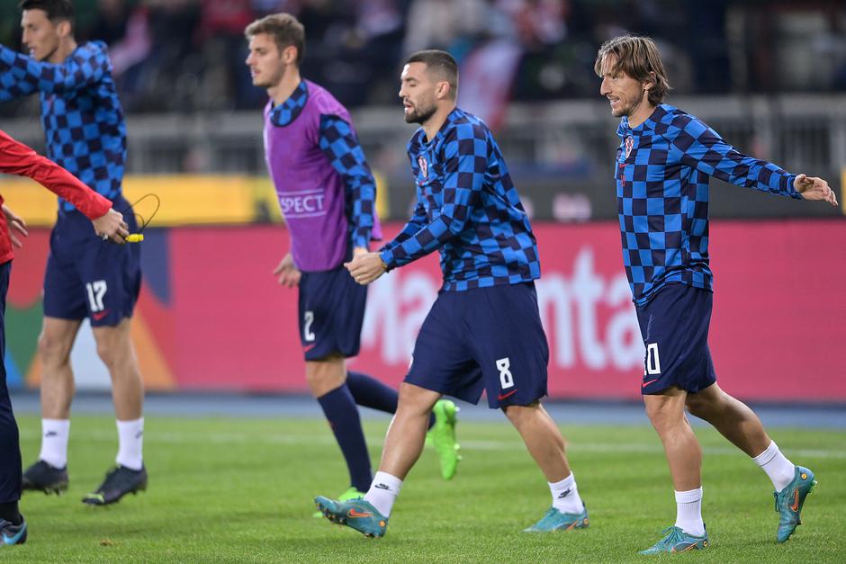 Zagrijavanje igrača uoči susreta Austrije i Hrvatske u 6. kolu Lige nacija