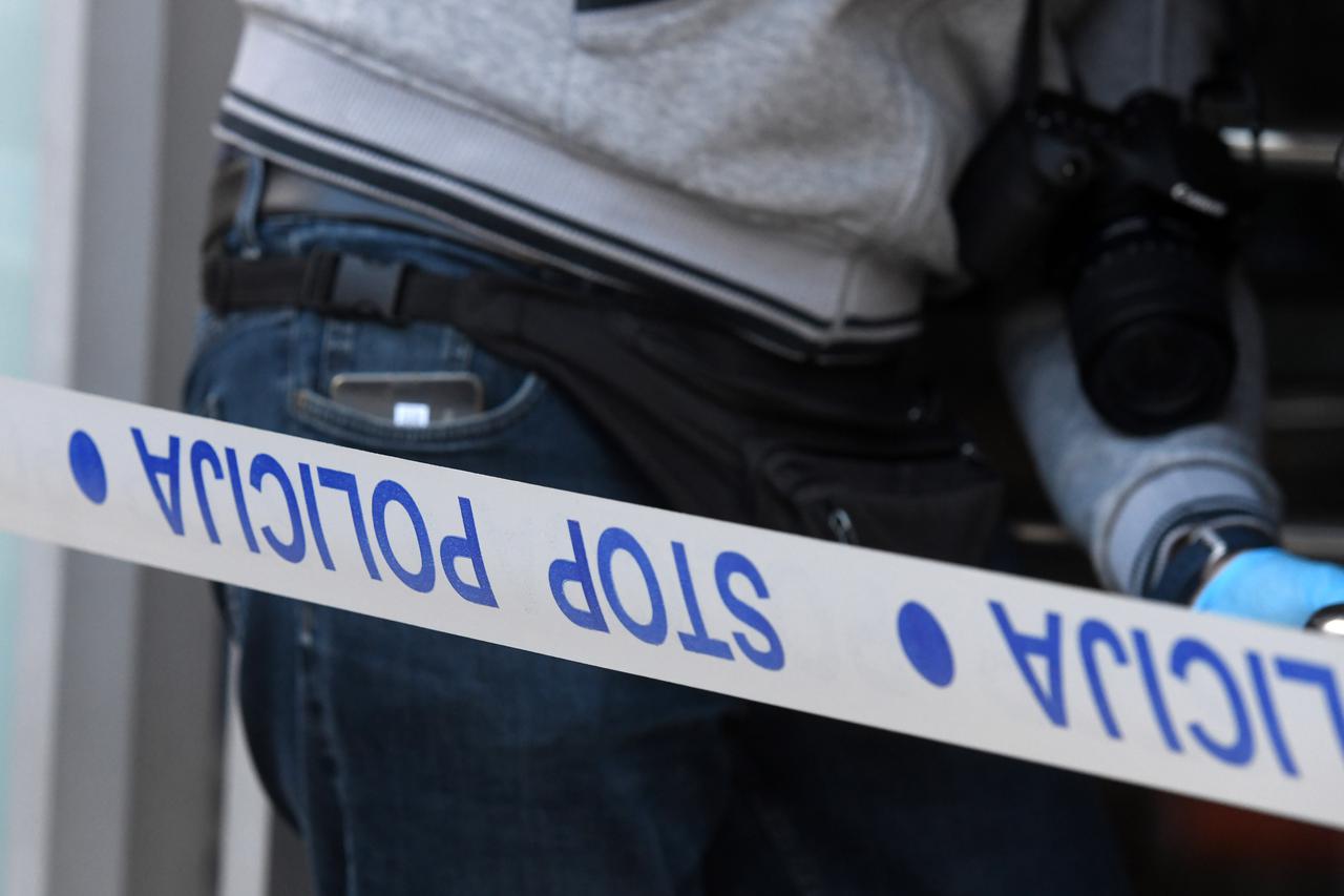 Šibenik: Policijski o?evid nakon plja?ke Studenca u centru grada 