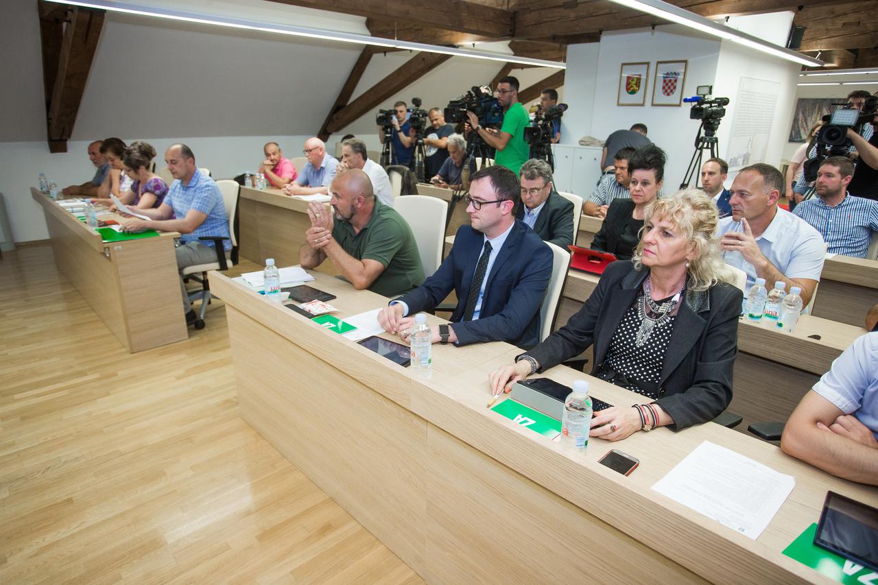 Virovitica: Na sjednici Gradskog vijeća Ivica Kirin objašnjavao nestanak 17 milijuna kuna