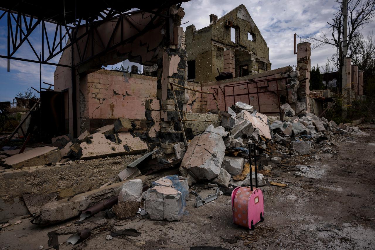 To match UKRAINE-WAR/FRONTLINE-CIVILIANS