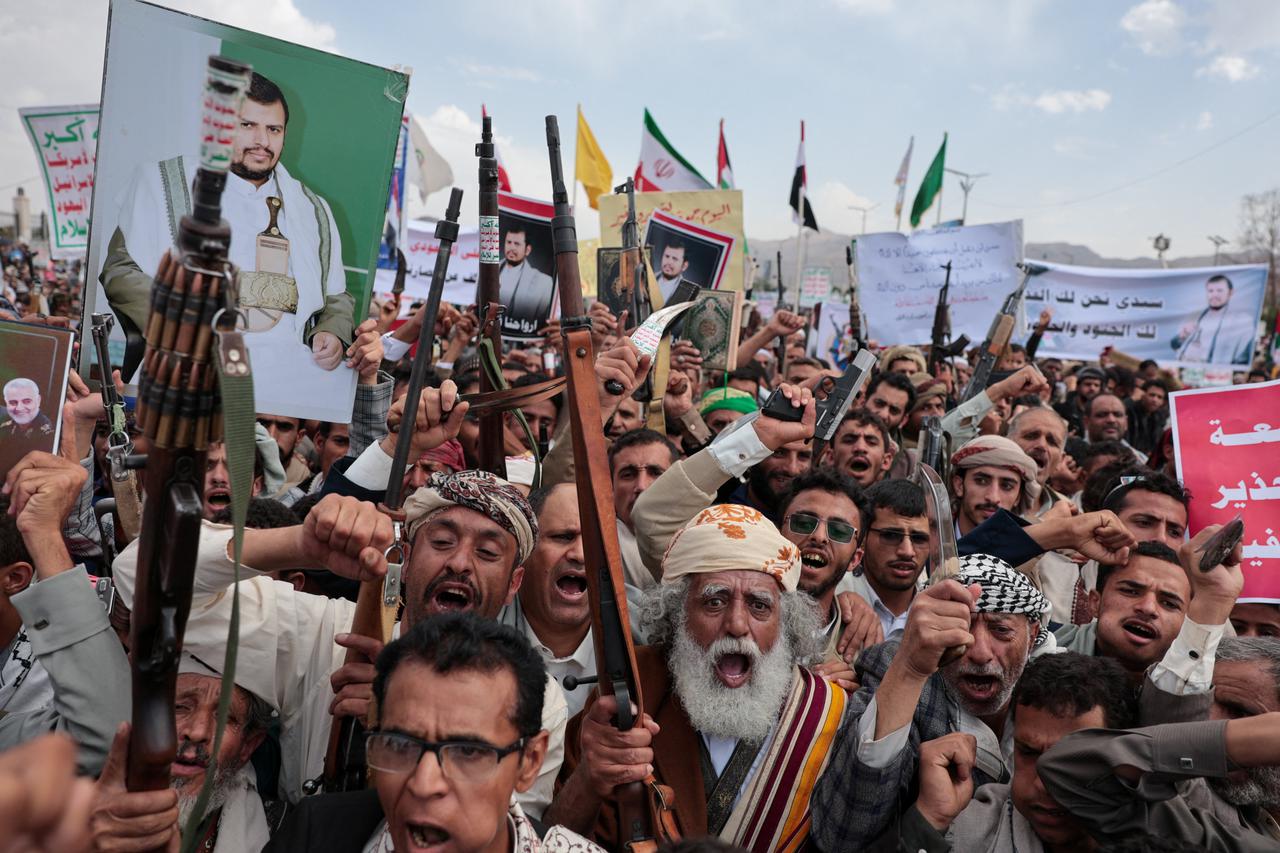 Houthi supporters rally in Sanaa