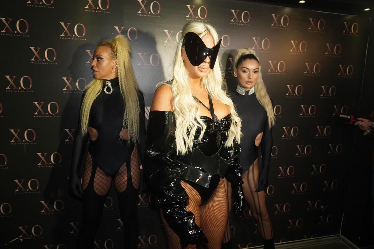 Beograd: Jelena Karleuša za doček pravoslavne Nove godine nastupila u klubu X.O.