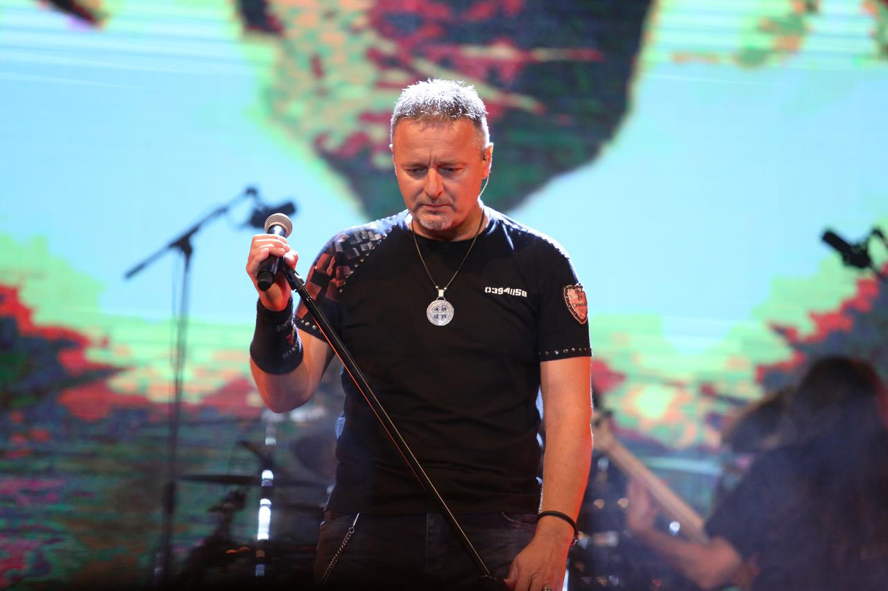 Zagreb: Marko Perkovi? Thompson održao koncert na Šalati na kojem je biskup Koši? pro?itao tekst