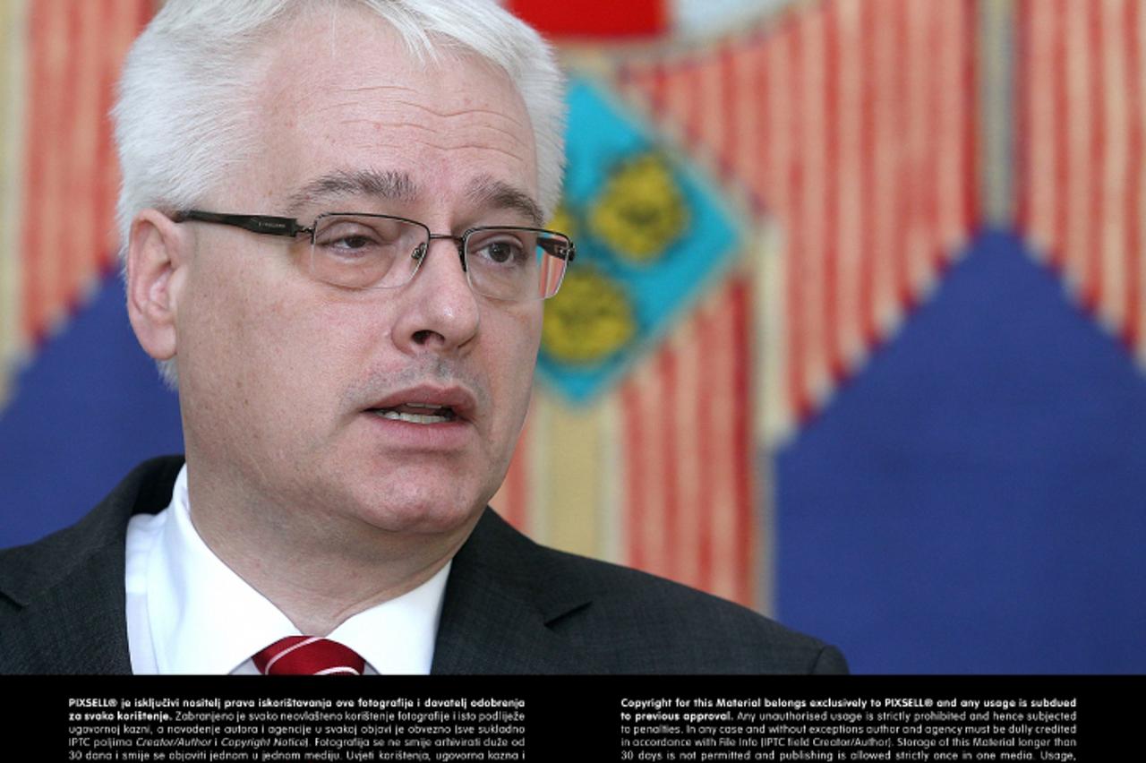 '08.06.2013., Zagreb - Predsjednik Republike Ivo Josipovic u Uredu predsjednika na Pantovcaku primio je grupe gradjana na kavu nakon cega je dao izjavu okupljenim medijima.  Photo: Goran Stanzl/PIXSEL