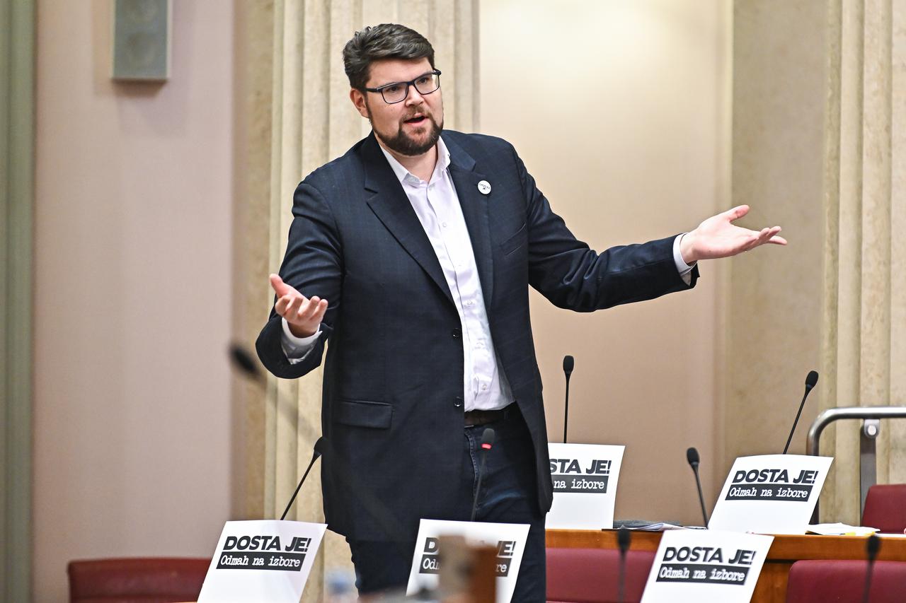 Sabor raspravlja o SDP-ovu prijedlogu da se raspusti i raspišu novi izbori