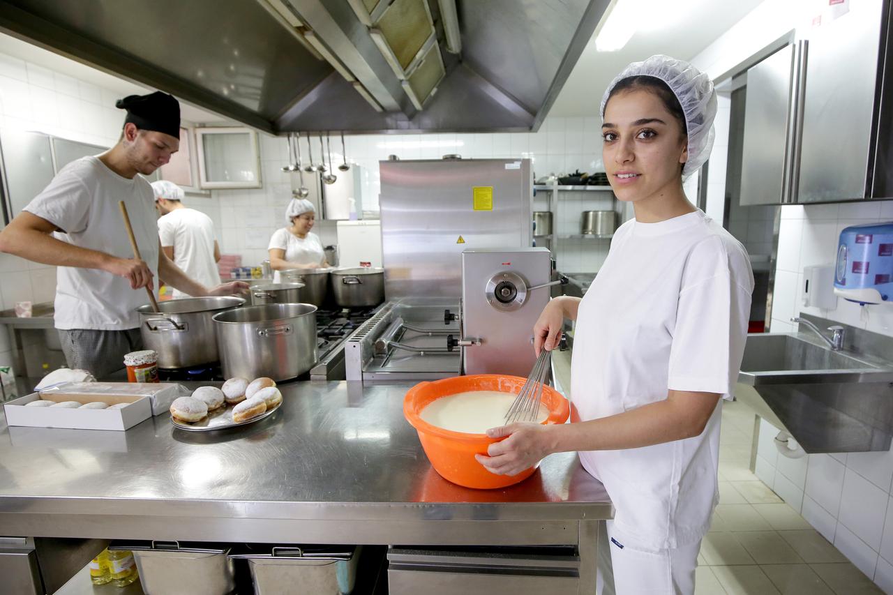 U Sanatoriju Ćorluka rade azilanti iz Irana i Sirije