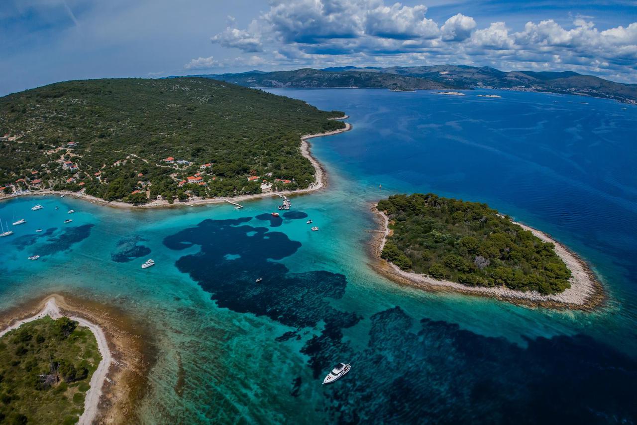 Fotografije iz zraka uvale Krknjaši na Drveniku Velom