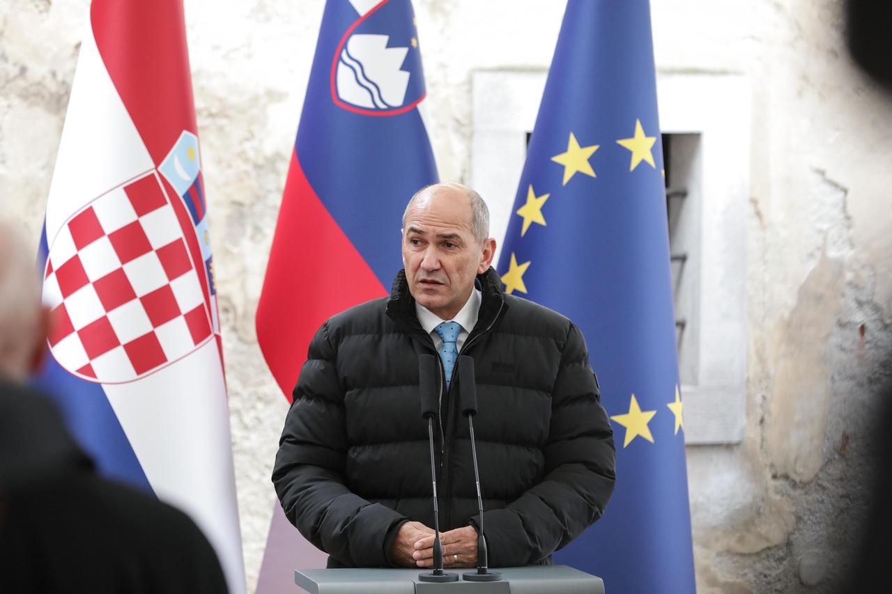 Premijer Andrej Plenković sastao se u Otočcu na Krki sa slovenskim kolegom Janezom Janšom