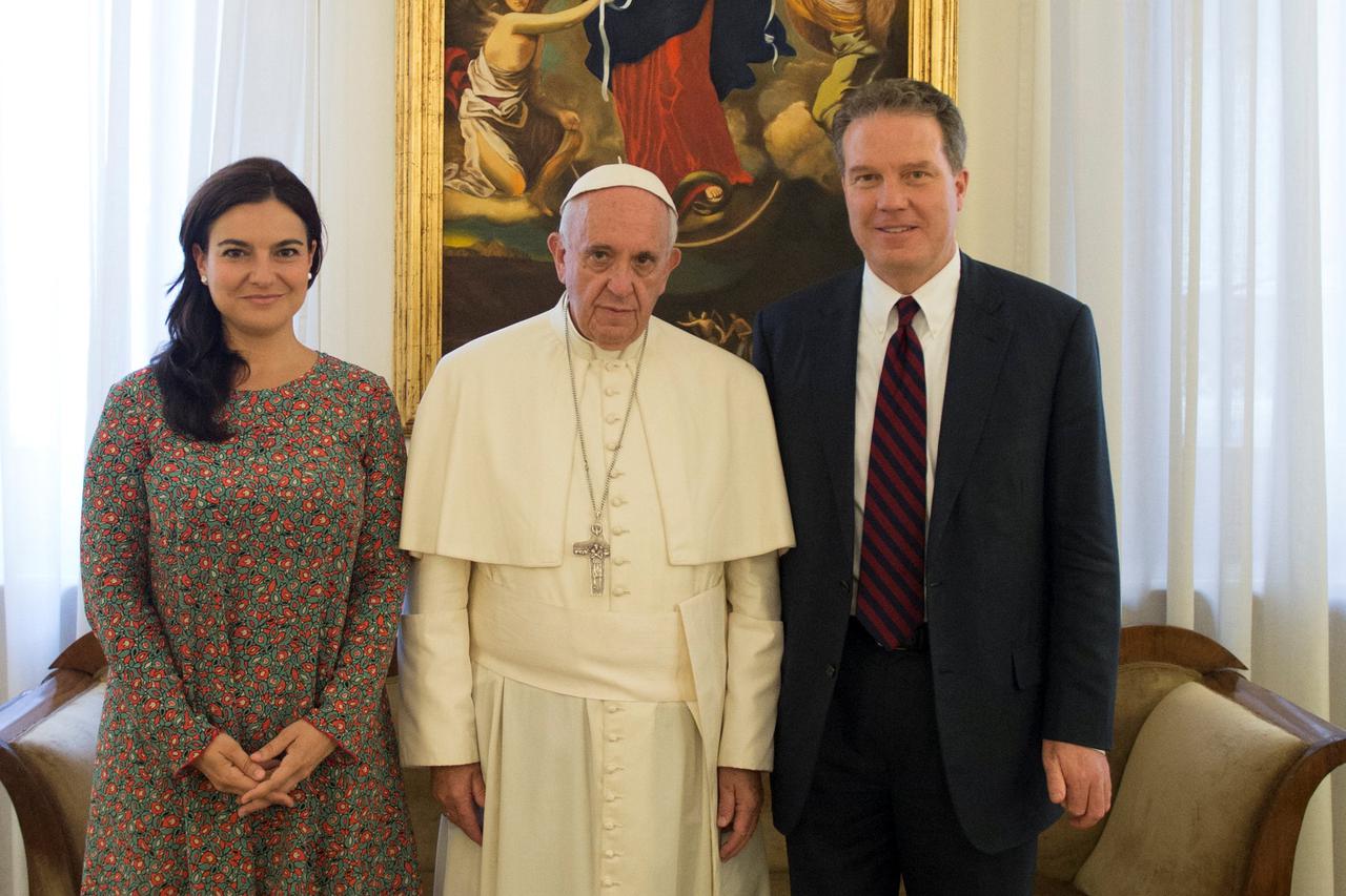papa Franjo s Burkeom, novim ravnateljem vatikanskog Tiskovnog ureda
