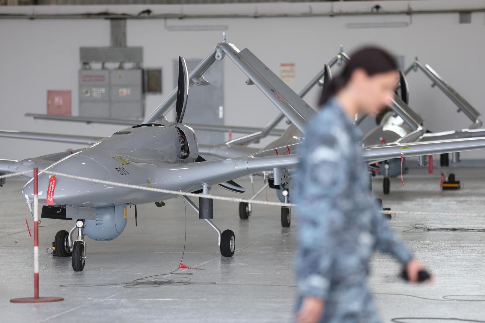 02.09.2025., Zagreb - Potpredsjednik Vlade Republike Hrvatske i ministar obrane Ivan Anušic i načelnik Glavnog stozera Oruzanih snaga RH general-pukovnik Tihomir Kundid prisustvovali su predstavljanju besposadnog zrakoplovnog sustava Bayraktar TB2.  Photo: Slavko Midzor/PIXSELL