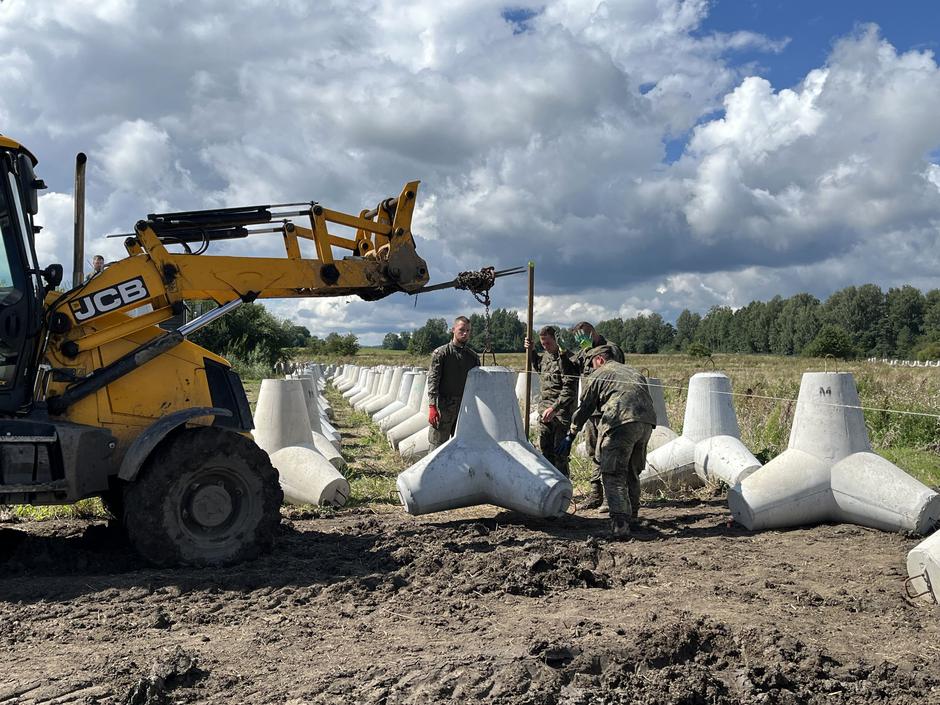 The Bundeswehr is helping Poland fortify its eastern border
