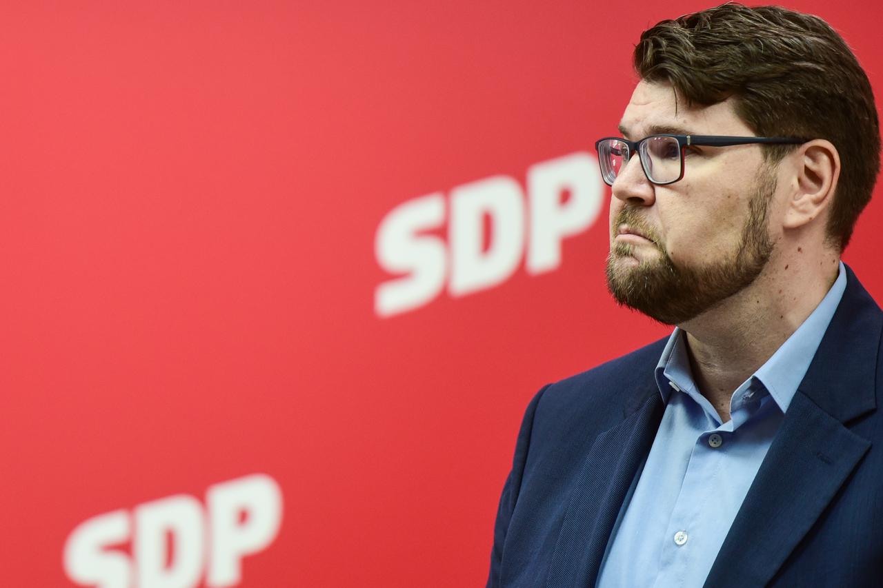 Zagreb: O SDP-ovim mjerama za dostojanstven život umirovljenika govorili  Grbin i  Grčić