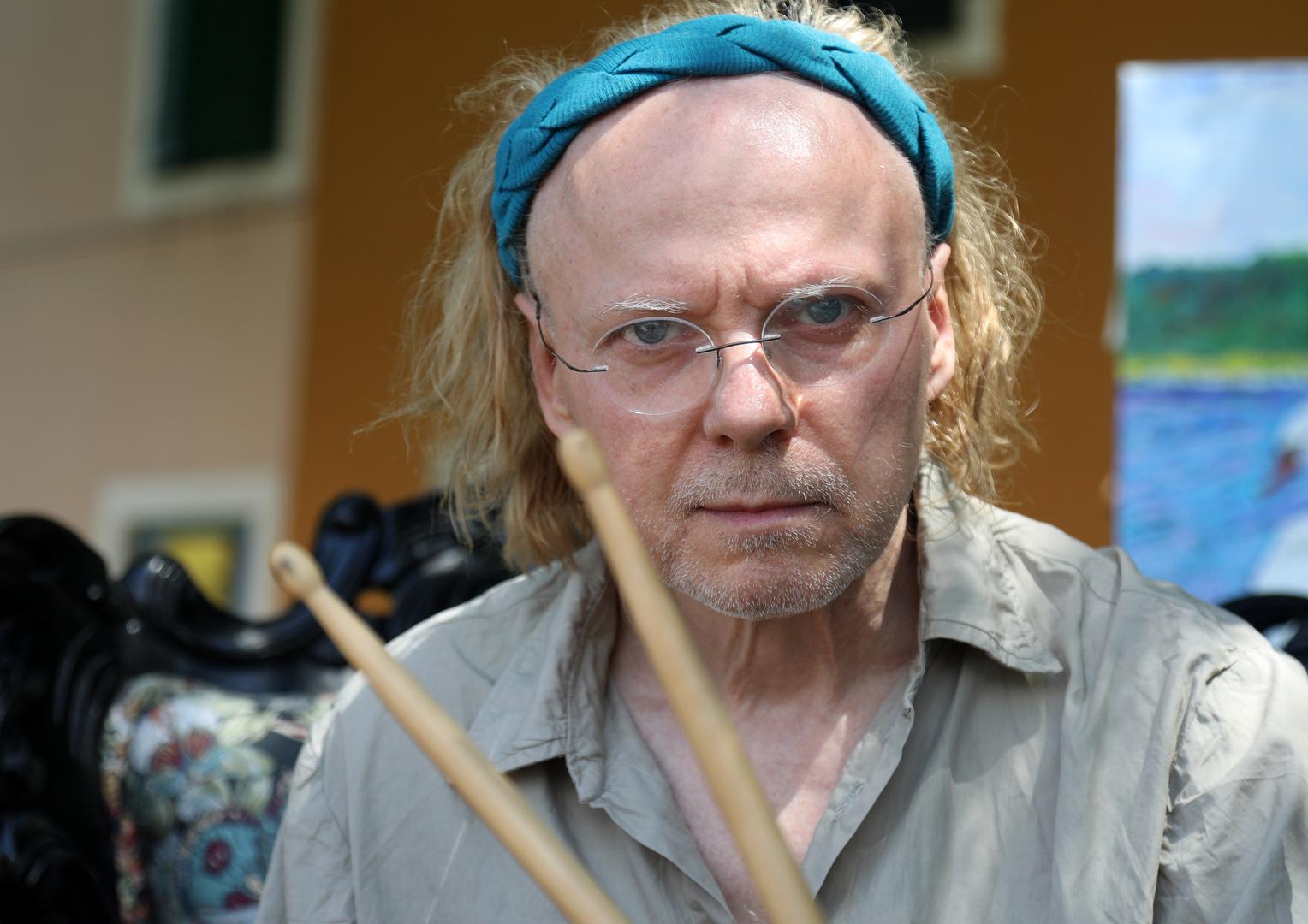 05.05.2021.,Sibenik-Ispred kultnog Azimuta u Sibeniku odrzana je promocija knjige Sve bio je ritam Borisa Leinera, autobiografska knjiga sa pikanterijama ex-yu rock'n'rolla.rPhoto: Dusko Jaramaz/PIXSELL