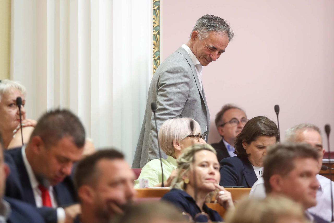 Zagreb: Zastupnici glasuju o prijedlogu da Milorad Pupovac bude na čelu Odbora za ljudska prava i prava nacionalnih manjina
