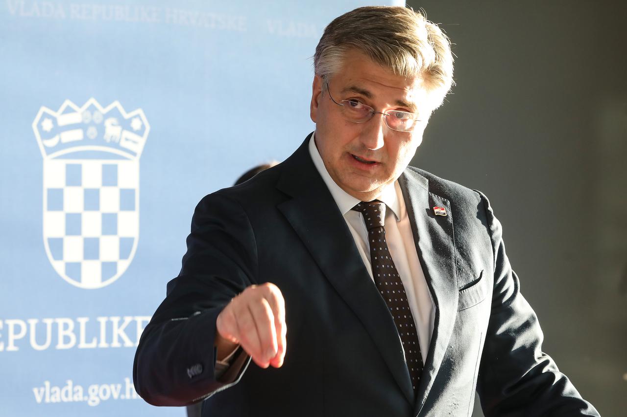 Zagreb: Andrej Plenković nakon sjednice Vlade obratio se medijima