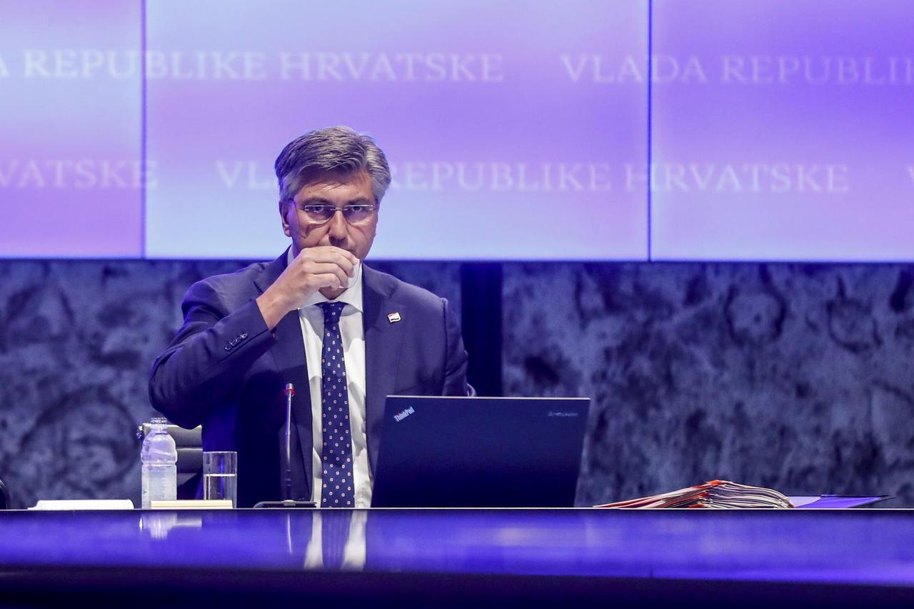 Zagreb: Koronavirus i cijepljenje ponovno su glavna tema uvodnog dijela sjednice Vlade