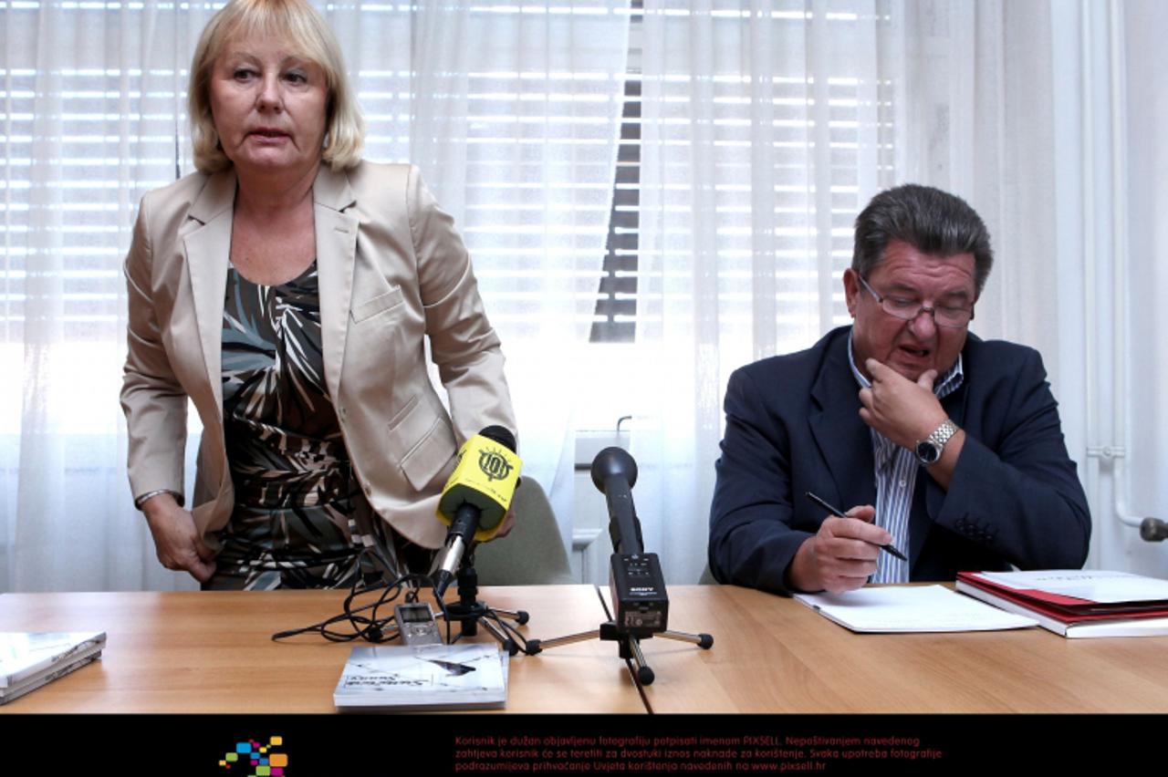 '07.09.2012. , Zagreb -  Marija Sliskovic i Zeljko Dumancic na konferenciji za tisak Hrvatskog drustva logorasa srpskih koncentracijskih logora  Photo: Patrik Macek/PIXSELL'