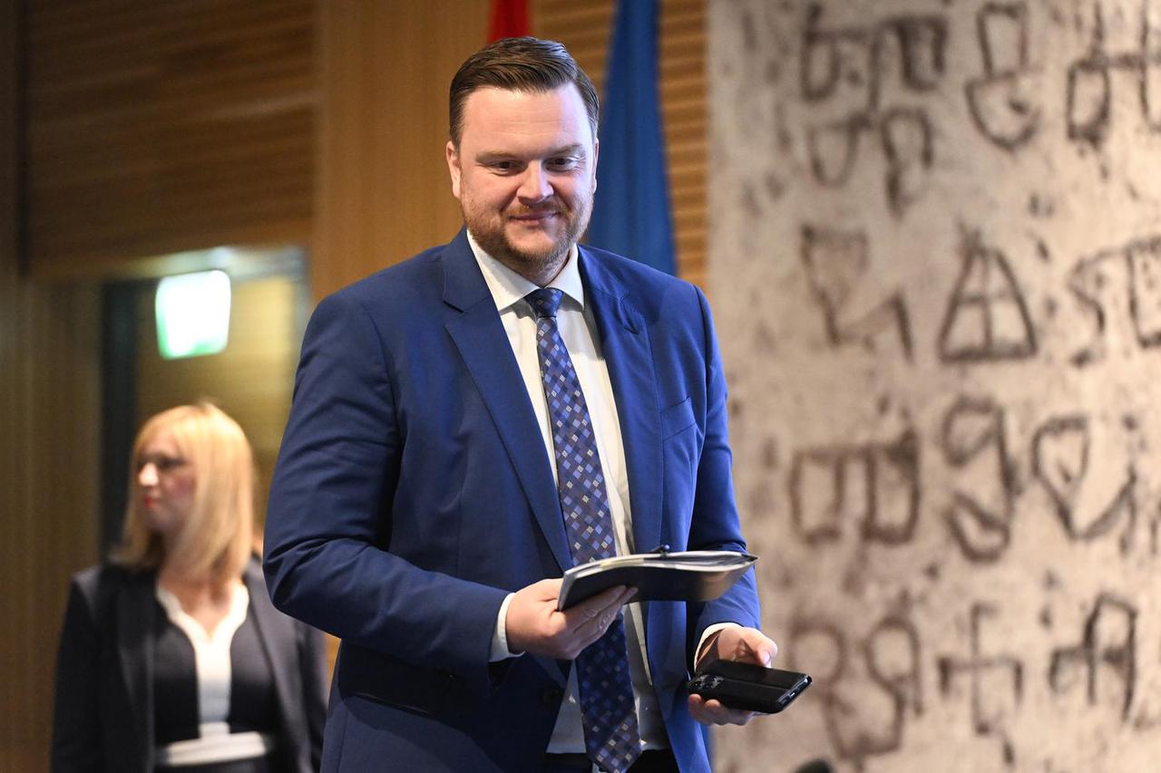 Zagreb: Konferencija za medije ministra financija Marka Primorca povodom novih trezorskih zapisa