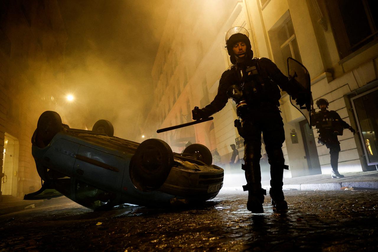 Fifth night of riots after a teenager shot dead by police in Paris suburb