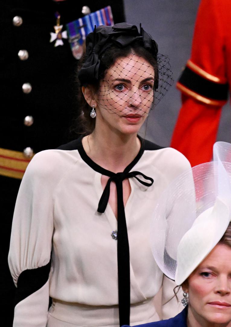 Nakon otkrića da je Kate Middleton operirana pa misteriozno nestala i izbila iz javnosti, tada je red došao na Rose Hanbury te je time postala glavna tema britanskih medija.