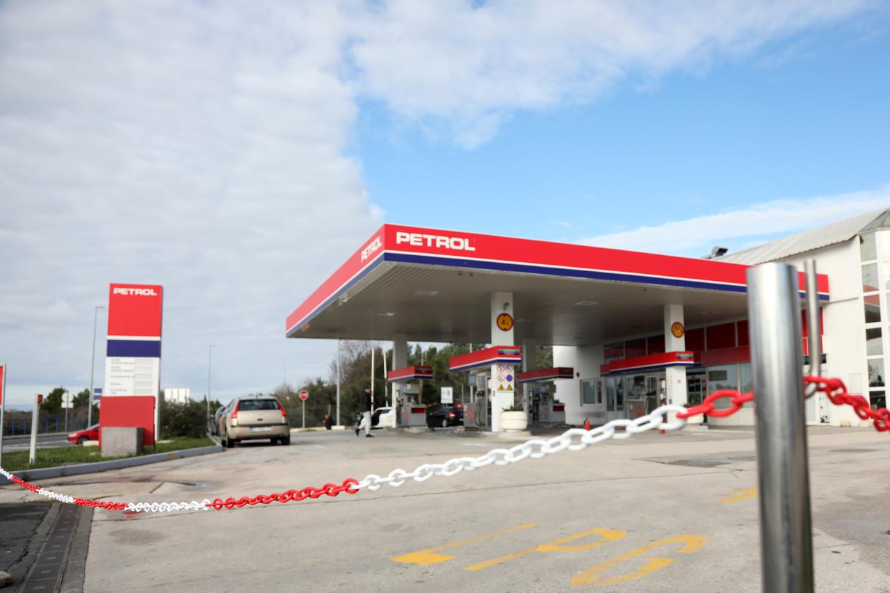 Šibenik: Petrol u znak prosvjeda zatvara prodajna mjesta između 12 i 13 sati