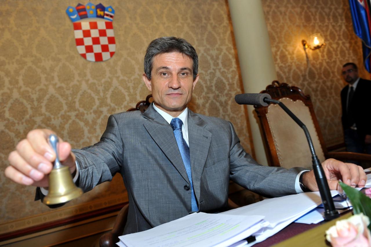 'gradska......zagreb.....02.07.2009.  Starogradska vijecnica, cirilometodska 5 - 2 sjednica Gradske skupstine - konstituiranje odbora / predsjednik boris sprem     Photo: Marko Lukunic/Vecernji list'