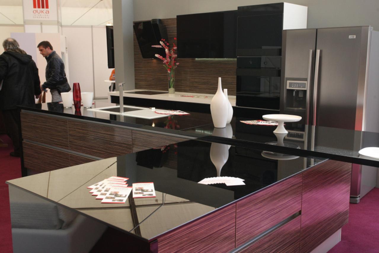 'Split.03.03.2011. Hrvatski dizajneri namjestaja izlozili su svoje ideje na sajmu GAST na splitskom Znjanu. Zanimanja za njihove proizvode nije nedostajalo. Kuhinja i blagovaona na izlozbenom prostoru