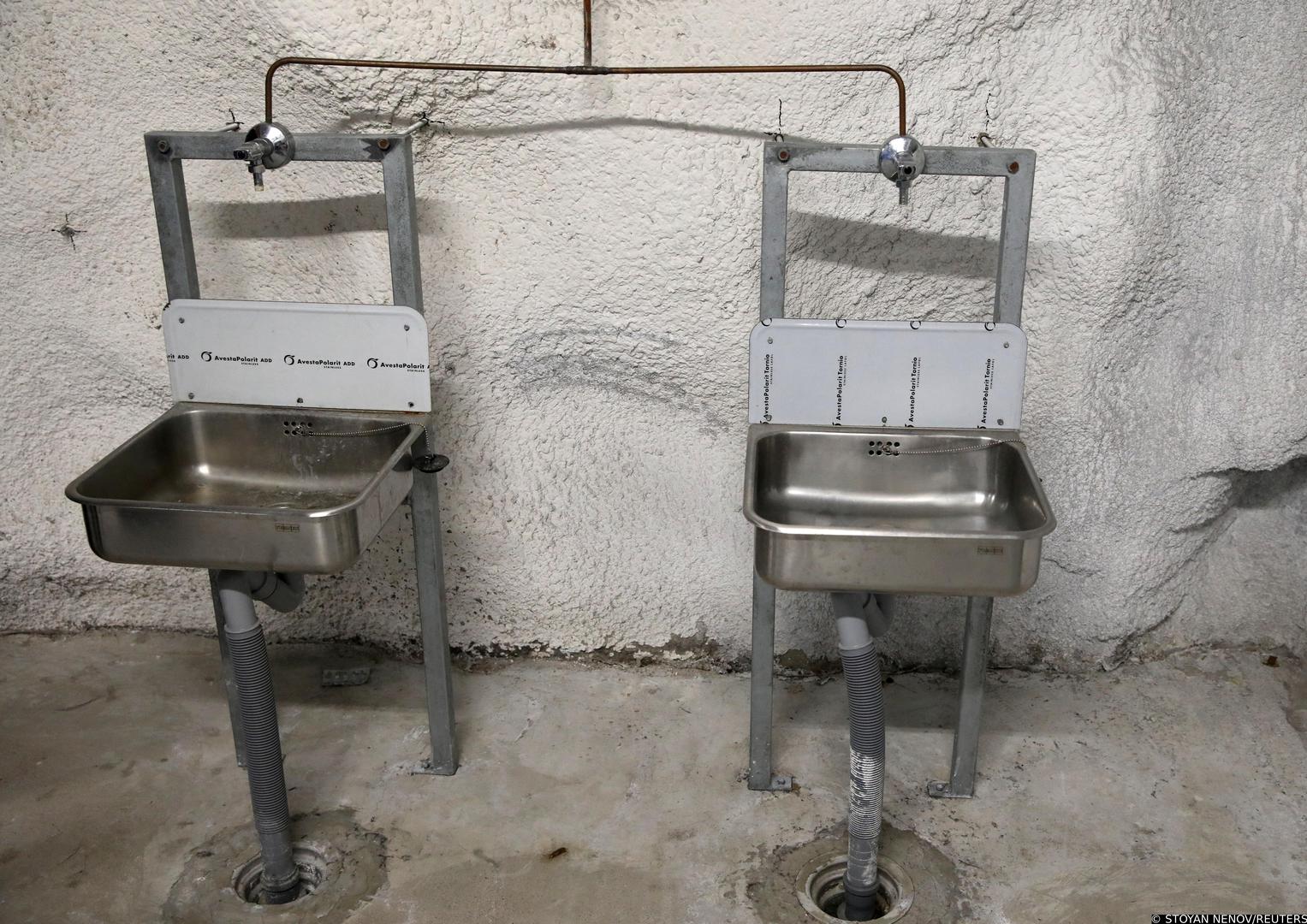 A picture shows sinks at a civil defence underground shelter, used also as a sports hall, in Helsinki, Finland, May 25, 2022. REUTERS/Stoyan Nenov Photo: STOYAN NENOV/REUTERS