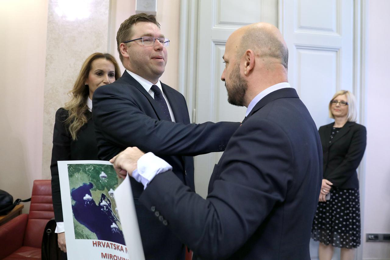 Ministar Marko Pavić odbio provokativni "dar" Gordana Marasa