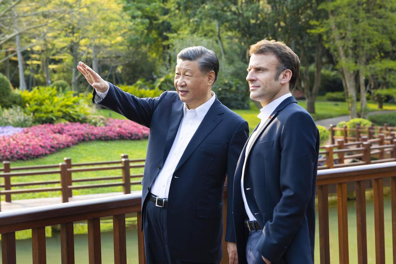 Macron sa Xijem popio kineski ?aj